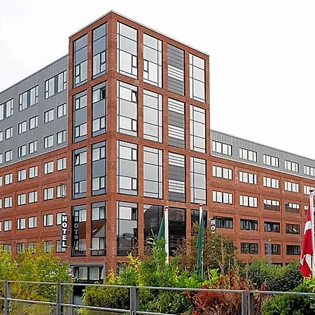 Cabinn Plus Esbjerg Hotel 3*